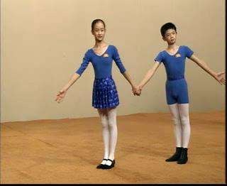 练字谣舞蹈视频七级舞蹈视频_中国舞七级考级舞蹈视频拾豆豆